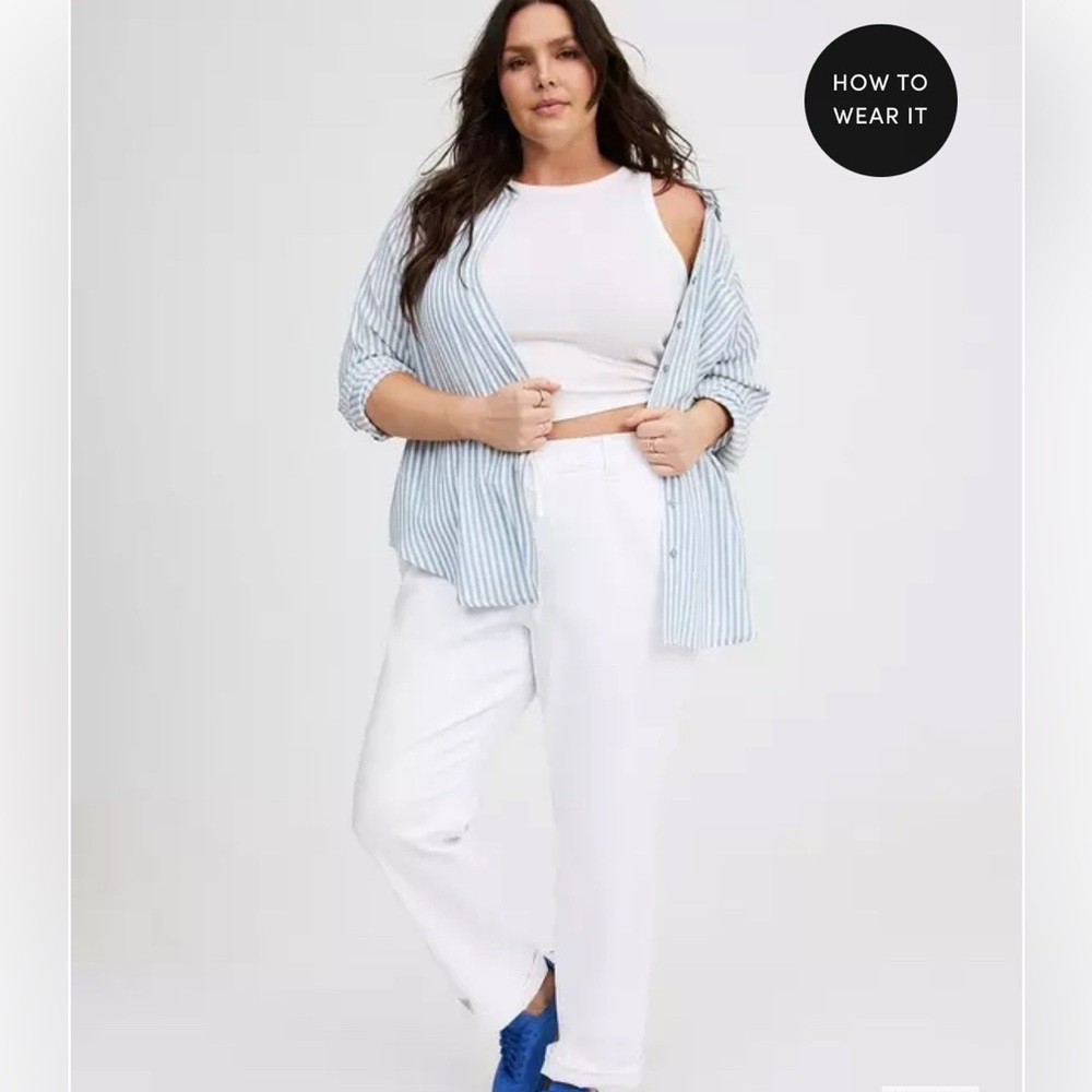 Torrid NWT Weekend Boyfriend Mid-Rise White Jean Tall 3X